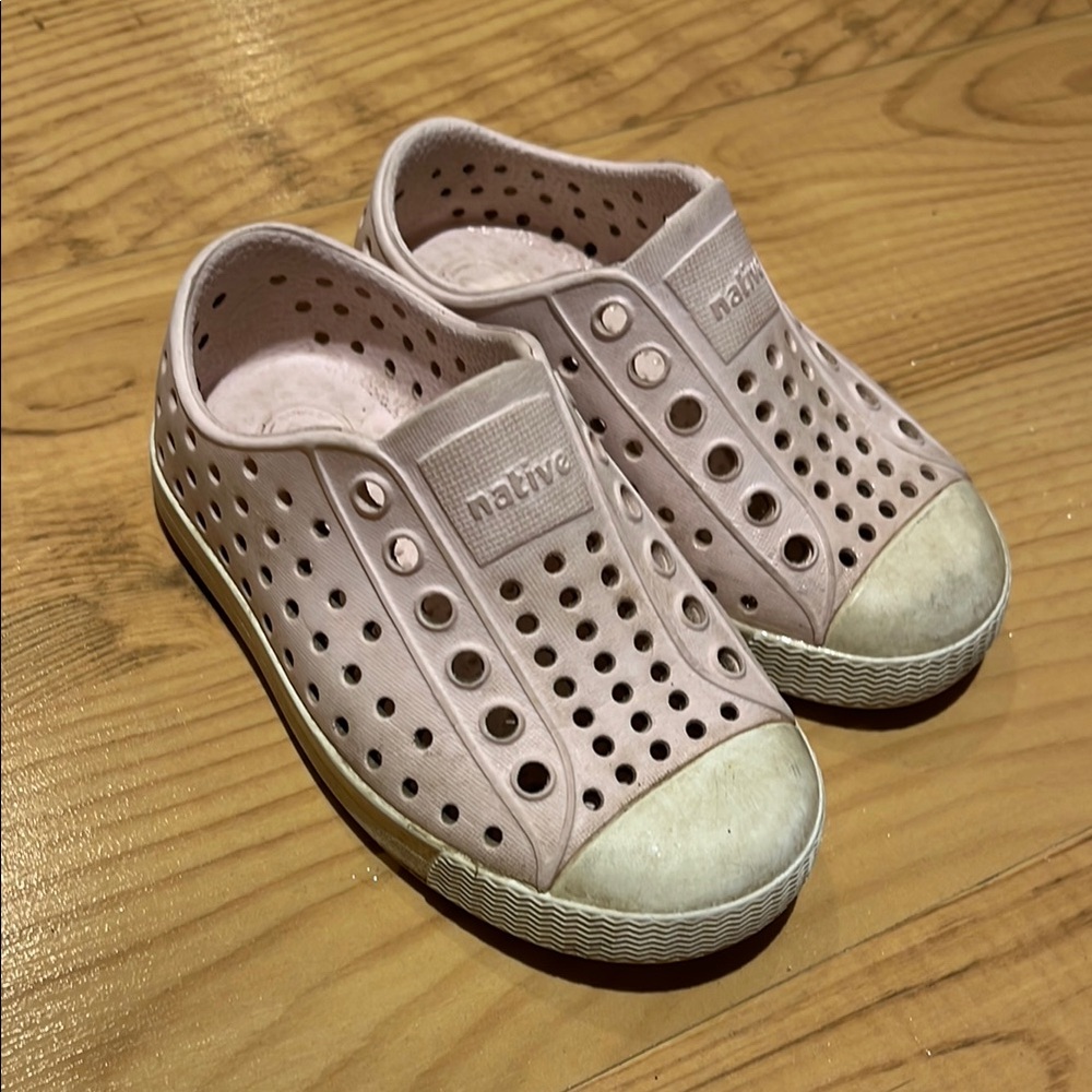Native Kids Jefferson Shoes in Pink - Slip-On Sneakers